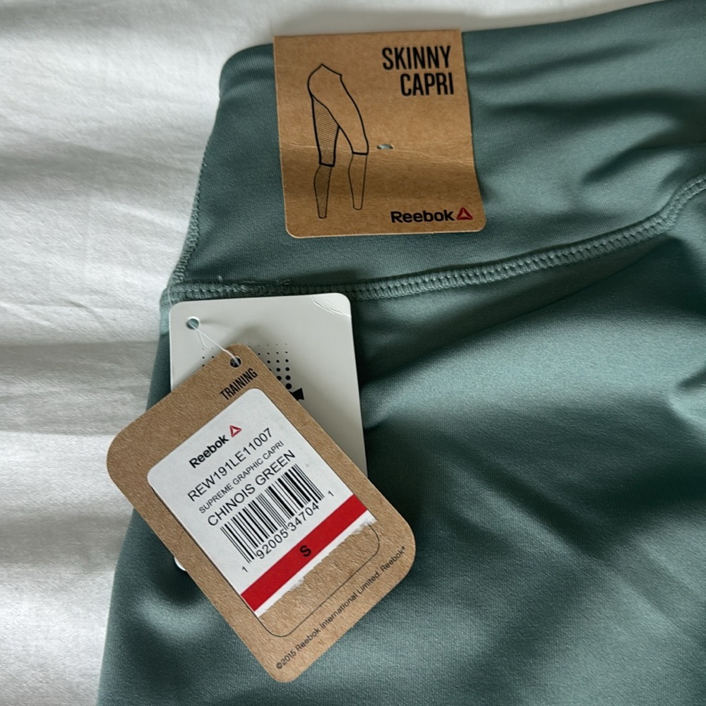 Skinny Capri - Reebok - Picture 4 of 5
